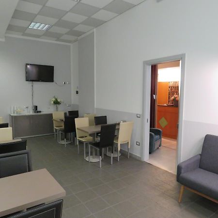 Hotel Marta Форли Экстерьер фото