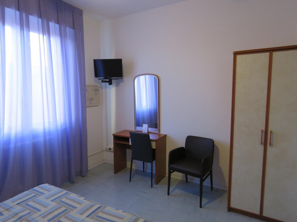 Hotel Marta Форли Экстерьер фото