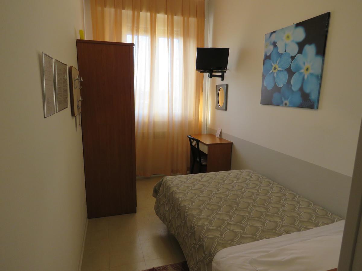 Hotel Marta Форли Экстерьер фото
