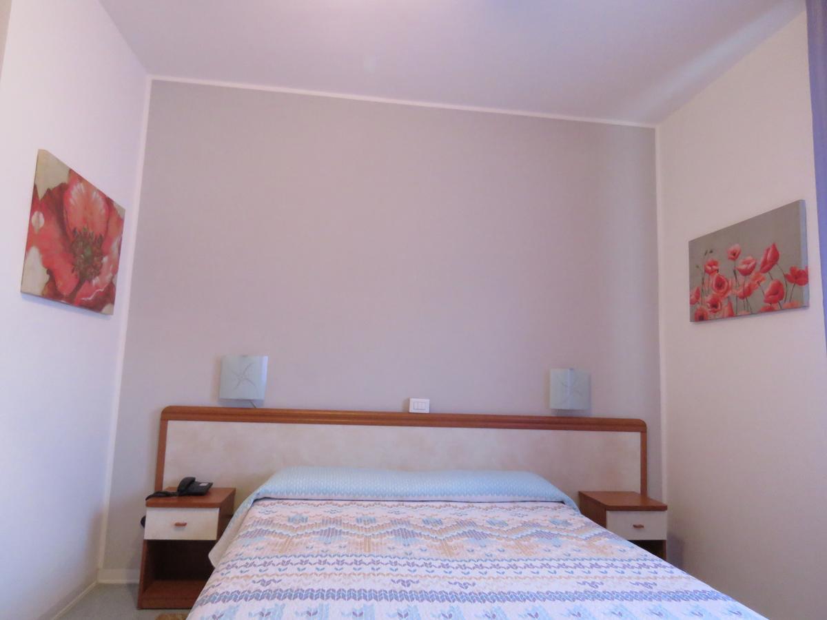 Hotel Marta Форли Экстерьер фото