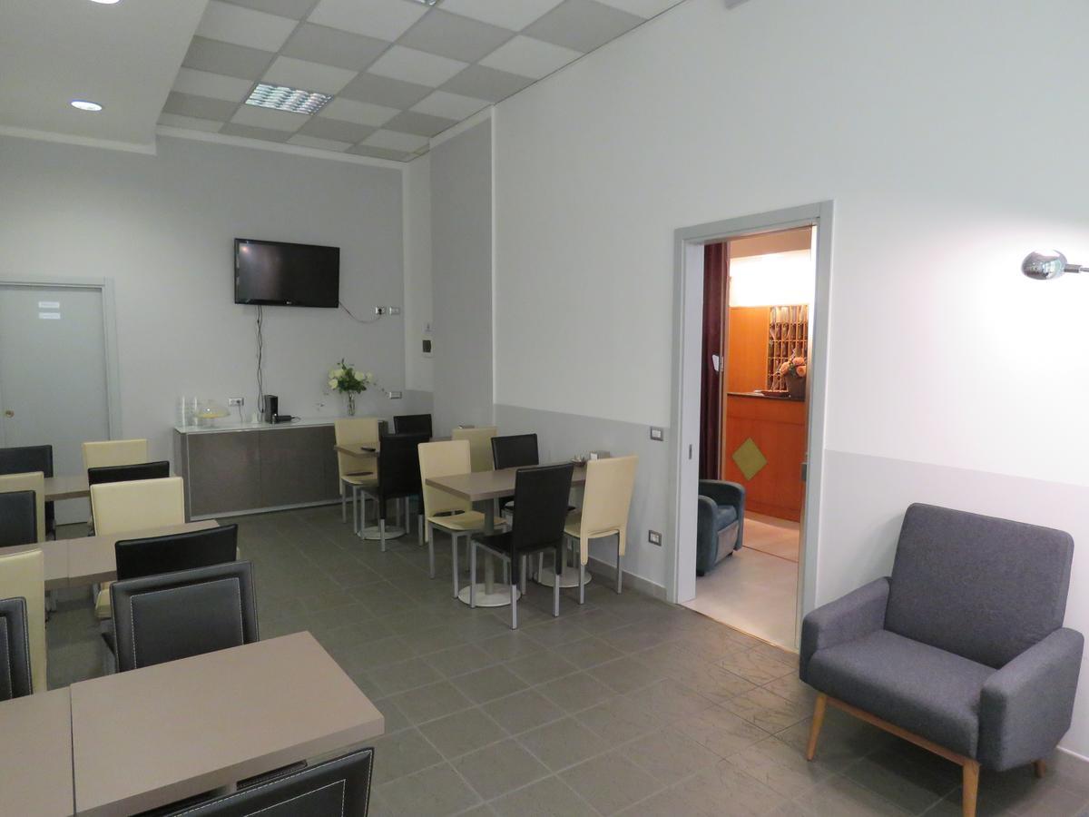 Hotel Marta Форли Экстерьер фото